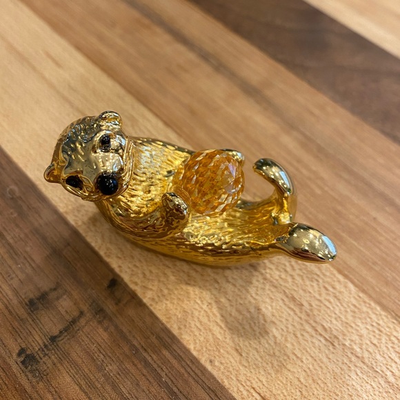 La Melodie Other - Otter Figurine Gold Electroplate With Swarovski Crystal La Melodie Miniature